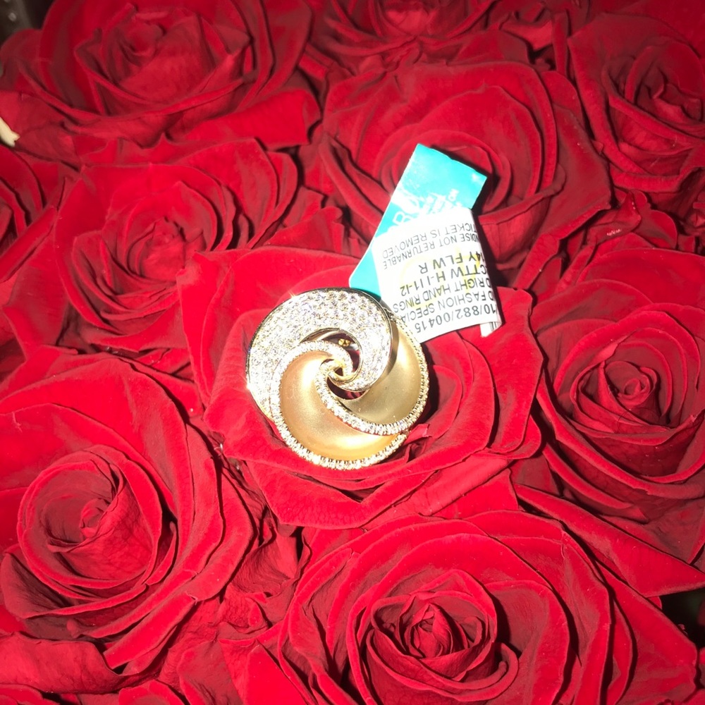 EFFY® Diamond Pavé Flower Statement Ring
